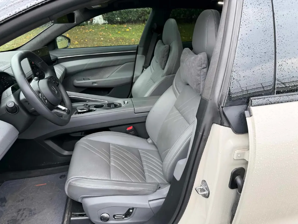 2025 Zeekr 001 BEV 100KWH,autocango,china used car exporter,china ev exporter,chinese used car exporter,chinese used ev exporter