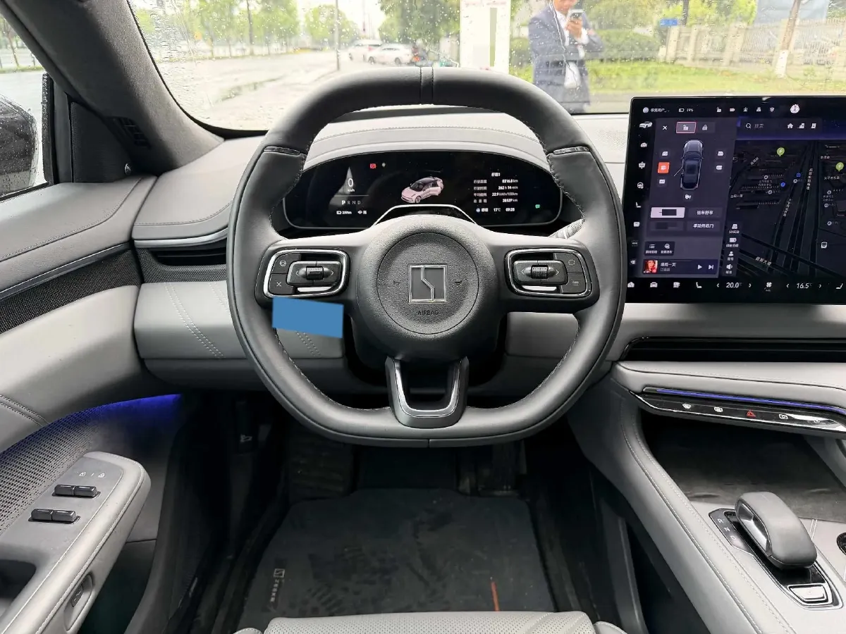 2025 Zeekr 001 BEV 100KWH,autocango,china used car exporter,china ev exporter,chinese used car exporter,chinese used ev exporter