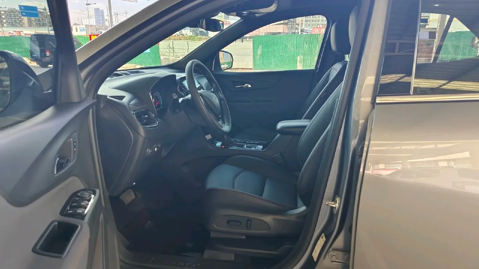 2021 Chevrolet Equinox 2.0T 237HP L4 9AT,autocango,china used car exporter,china ev exporter,chinese used car exporter,chinese used ev exporter