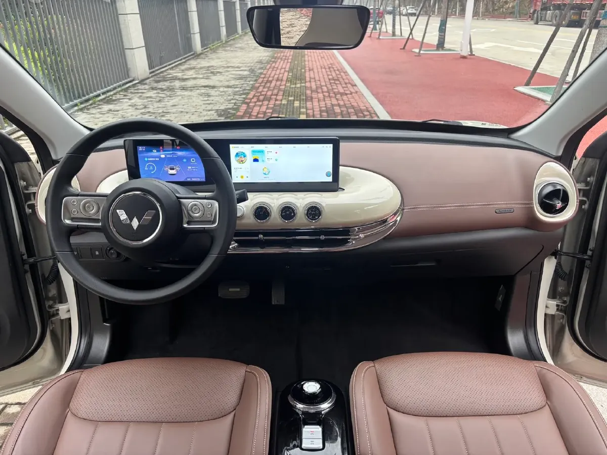 2023 WuLing BinGuo BEV 31.9KWH,autocango,china used car exporter,china ev exporter,chinese used car exporter,chinese used ev exporter