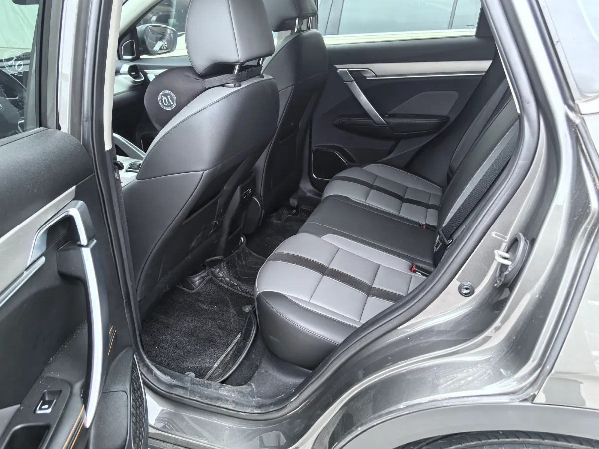 2023 Geely Coolray 1.5T 181HP L4 7DCT,autocango,china used car exporter,china ev exporter,chinese used car exporter,chinese used ev exporter