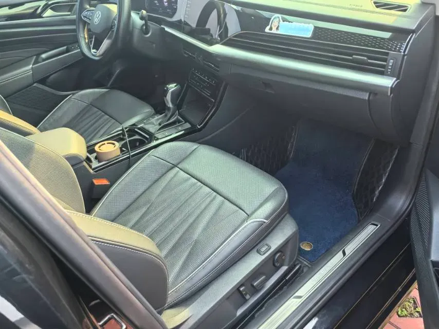 2023 Volkswagen Passat 2.0T 186HP L4 7DCT,autocango,china used car exporter,china ev exporter,chinese used car exporter,chinese used ev exporter