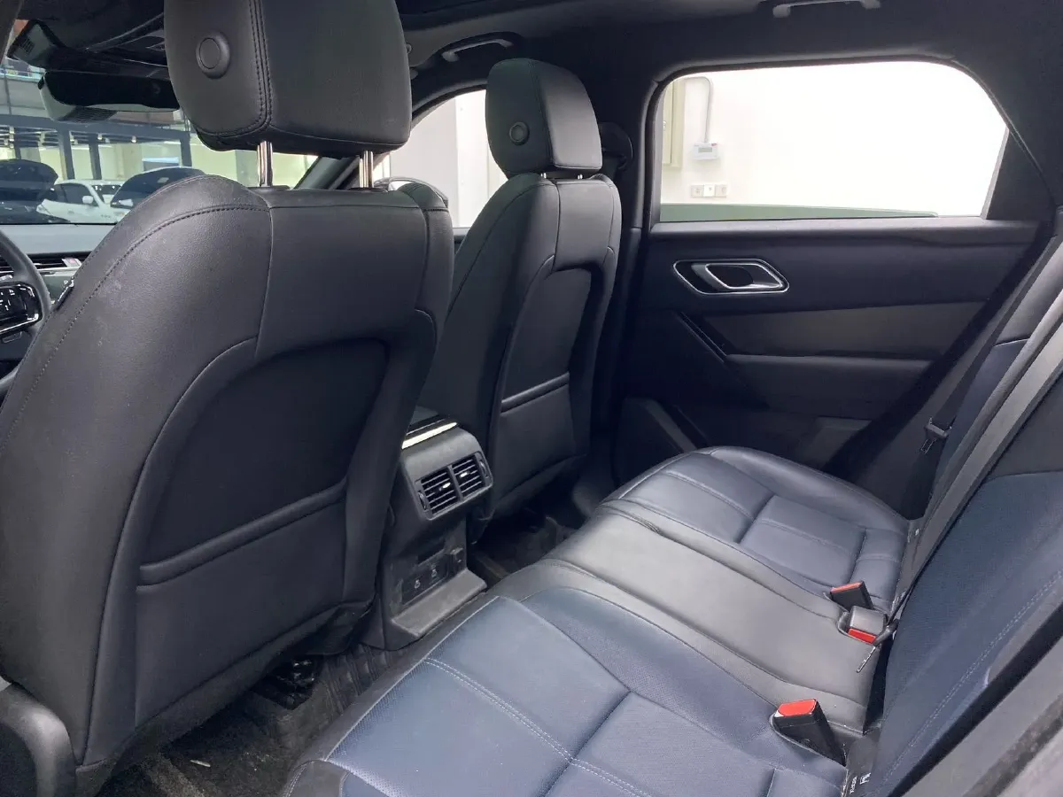 2024 Land Rover Range Rover Velar 2.0T 250HP L4 8AT,autocango,china used car exporter,china ev exporter,chinese used car exporter,chinese used ev exporter