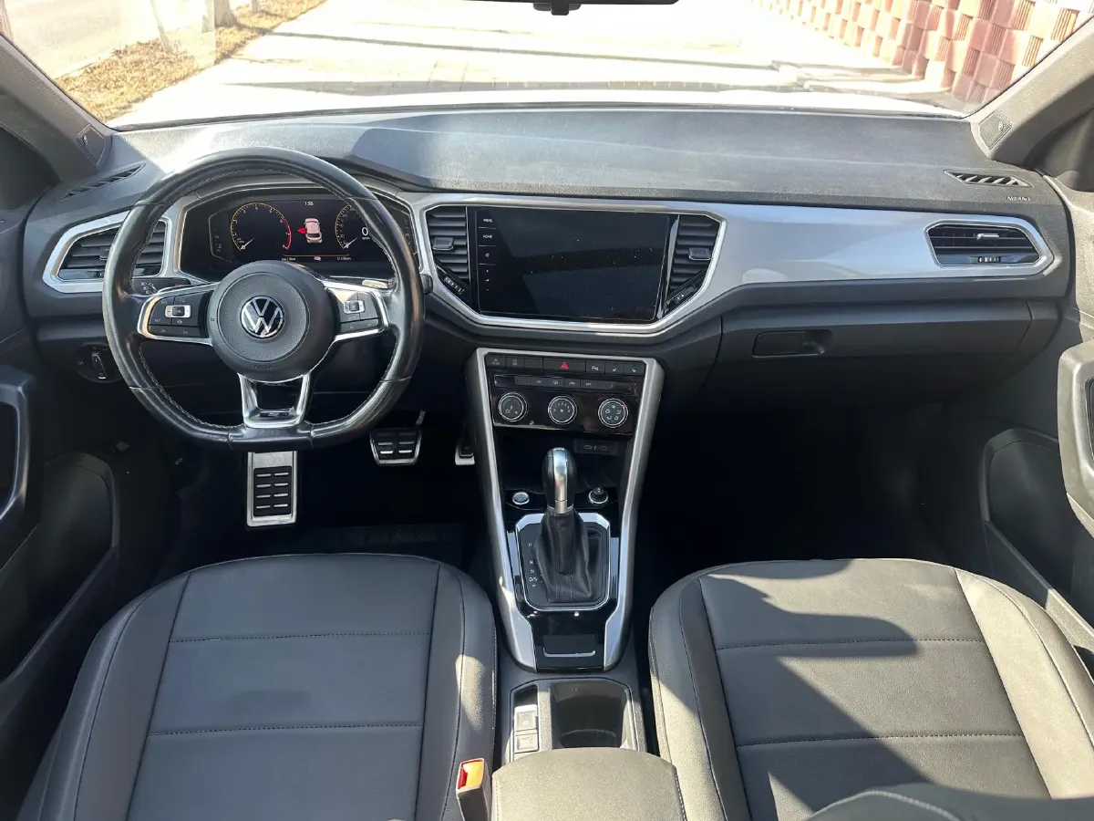 2022 Volkswagen T-Roc 1.4T 150HP L4 7DCT,autocango,china used car exporter,china ev exporter,chinese used car exporter,chinese used ev exporter