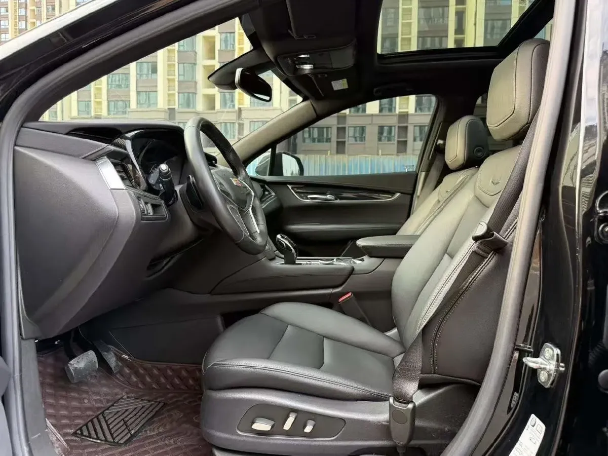 2023 Cadillac XT5 2.0T 237HP L4 9AT,autocango,china used car exporter,china ev exporter,chinese used car exporter,chinese used ev exporter