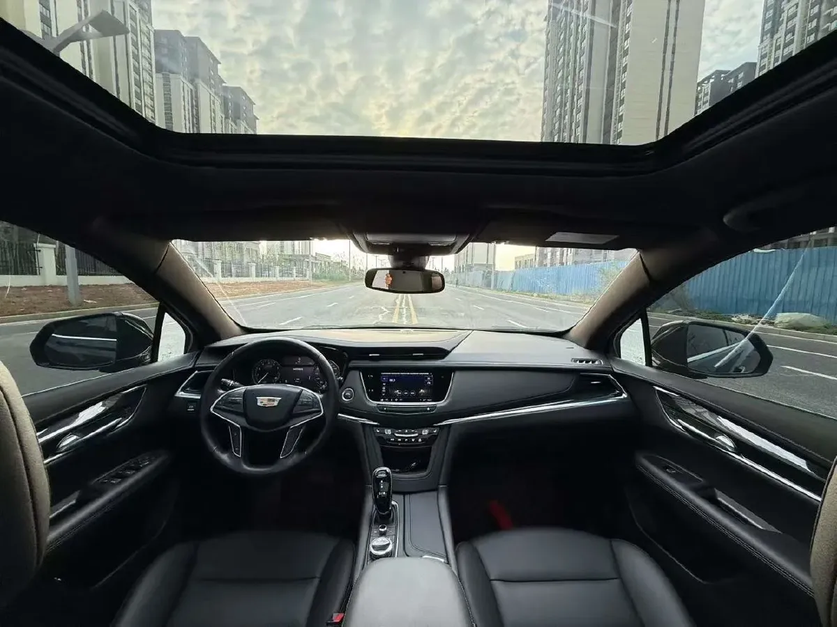 2023 Cadillac XT5 2.0T 237HP L4 9AT,autocango,china used car exporter,china ev exporter,chinese used car exporter,chinese used ev exporter