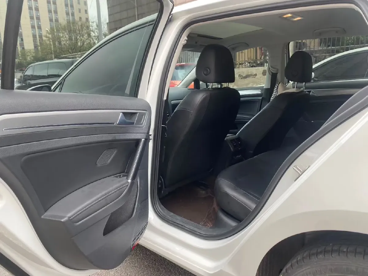 2019 Volkswagen Golf 1.6L 110HP L4 6AT,autocango,china used car exporter,china ev exporter,chinese used car exporter,chinese used ev exporter