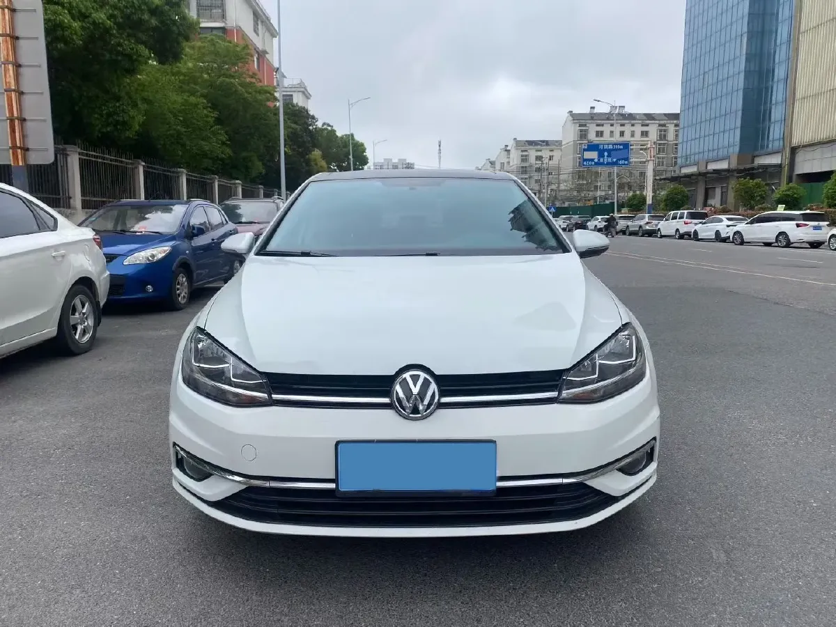 2019 Volkswagen Golf 1.6L 110HP L4 6AT,autocango,china used car exporter,china ev exporter,chinese used car exporter,chinese used ev exporter