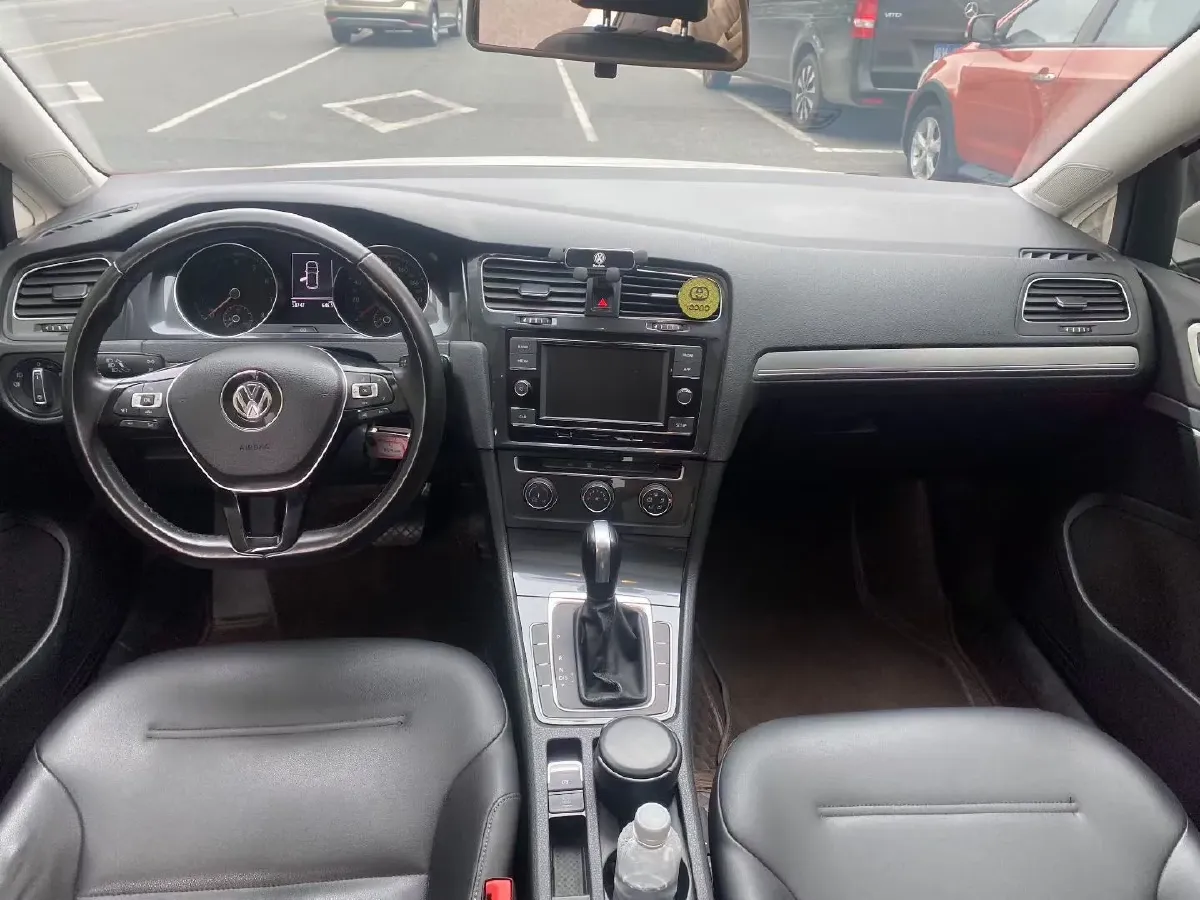 2019 Volkswagen Golf 1.6L 110HP L4 6AT,autocango,china used car exporter,china ev exporter,chinese used car exporter,chinese used ev exporter