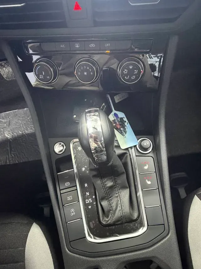 2025 Volkswagen Bora 1.2T 116HP L4 7DCT,autocango,china used car exporter,china ev exporter,chinese used car exporter,chinese used ev exporter