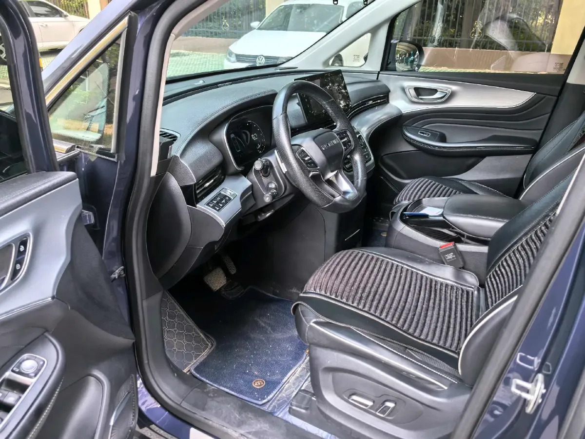 2021 Roewe iMAX8 2.0T 234HP L4 8AT,autocango,china used car exporter,china ev exporter,chinese used car exporter,chinese used ev exporter