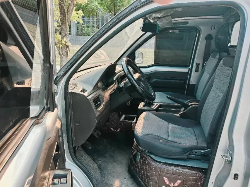 2021 NLM Motor QiTeng N30 1.25L 91HP L4 5MT,autocango,china used car exporter,china ev exporter,chinese used car exporter,chinese used ev exporter