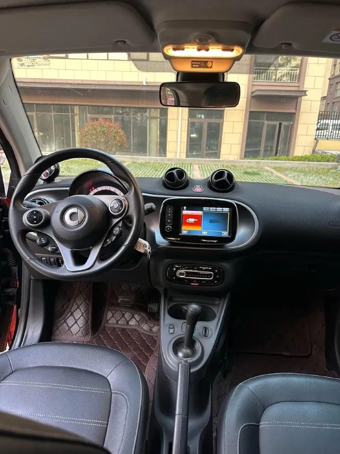 2019 Smart smart fortwo 0.9T 90HP L3 6DCT,autocango,china used car exporter,china ev exporter,chinese used car exporter,chinese used ev exporter