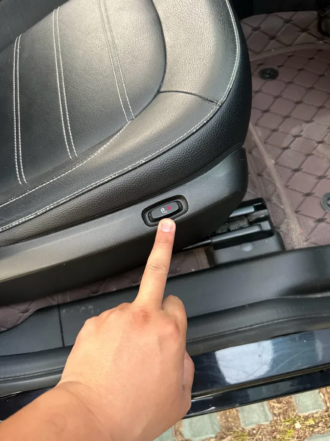 2019 Smart smart fortwo 0.9T 90HP L3 6DCT,autocango,china used car exporter,china ev exporter,chinese used car exporter,chinese used ev exporter