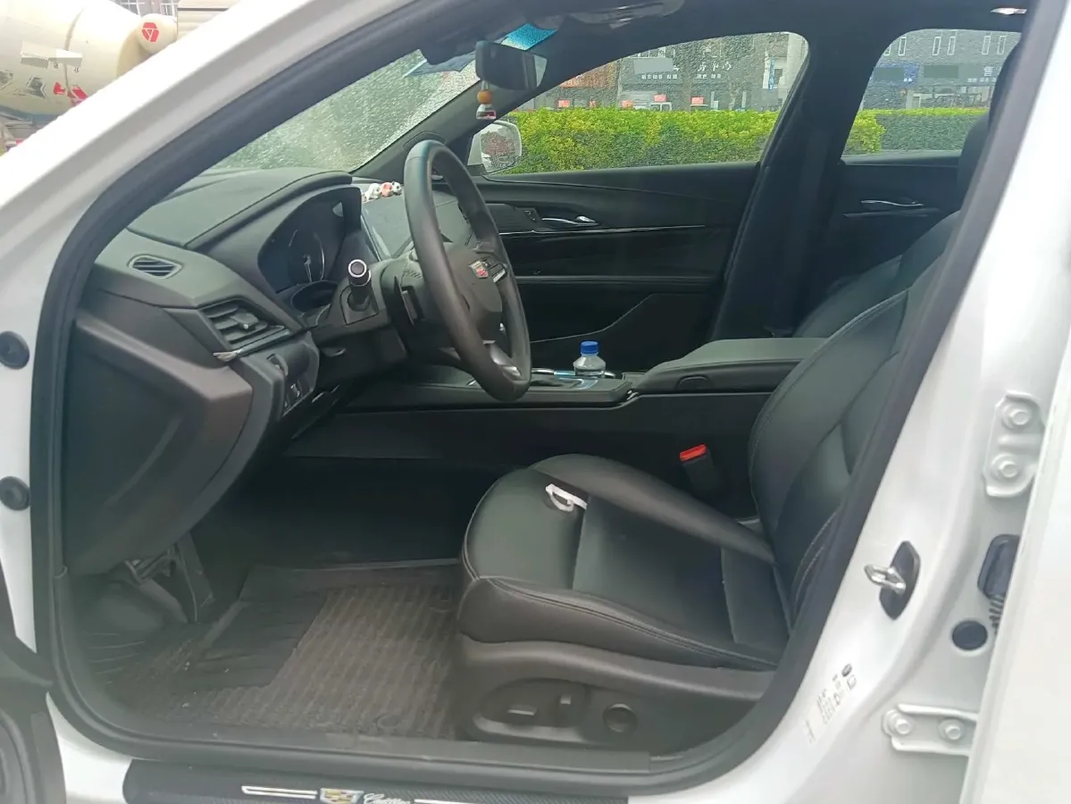 2022 Cadillac CT4 2.0T 237HP L4 8AT,autocango,china used car exporter,china ev exporter,chinese used car exporter,chinese used ev exporter