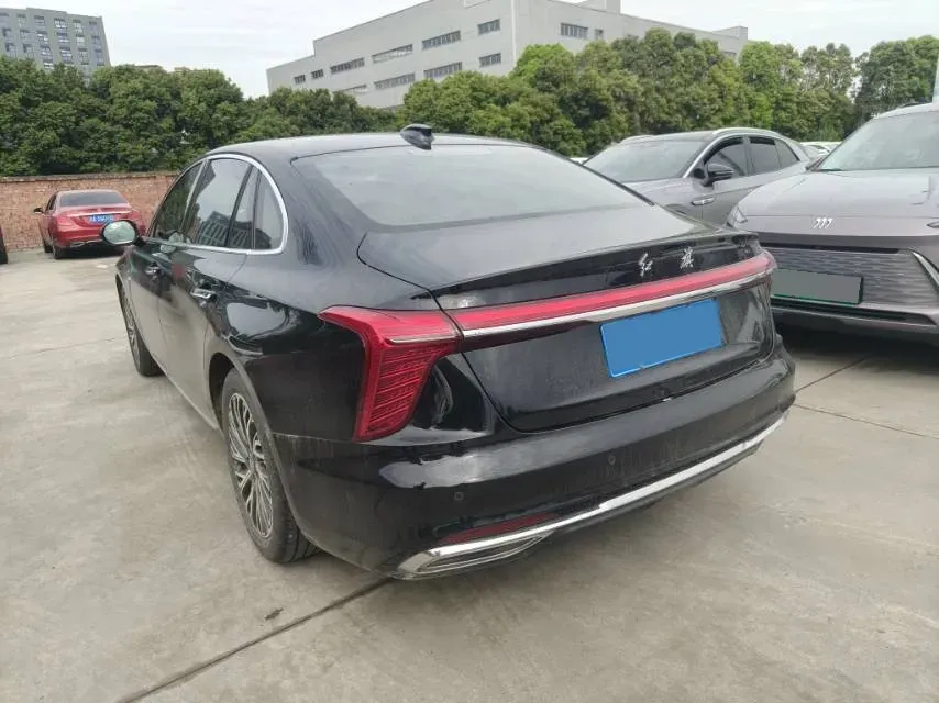 2024 HongQi H5 2.0T 224HP L4 8AT,autocango,china used car exporter,china ev exporter,chinese used car exporter,chinese used ev exporter