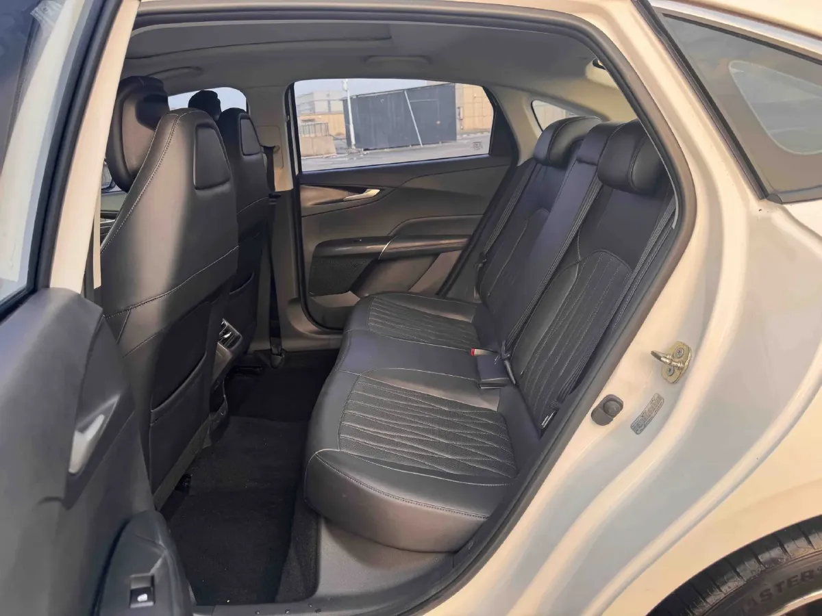 2023 ChangAn Oshan Z6 1.5T 188HP L4 7DCT,autocango,china used car exporter,china ev exporter,chinese used car exporter,chinese used ev exporter