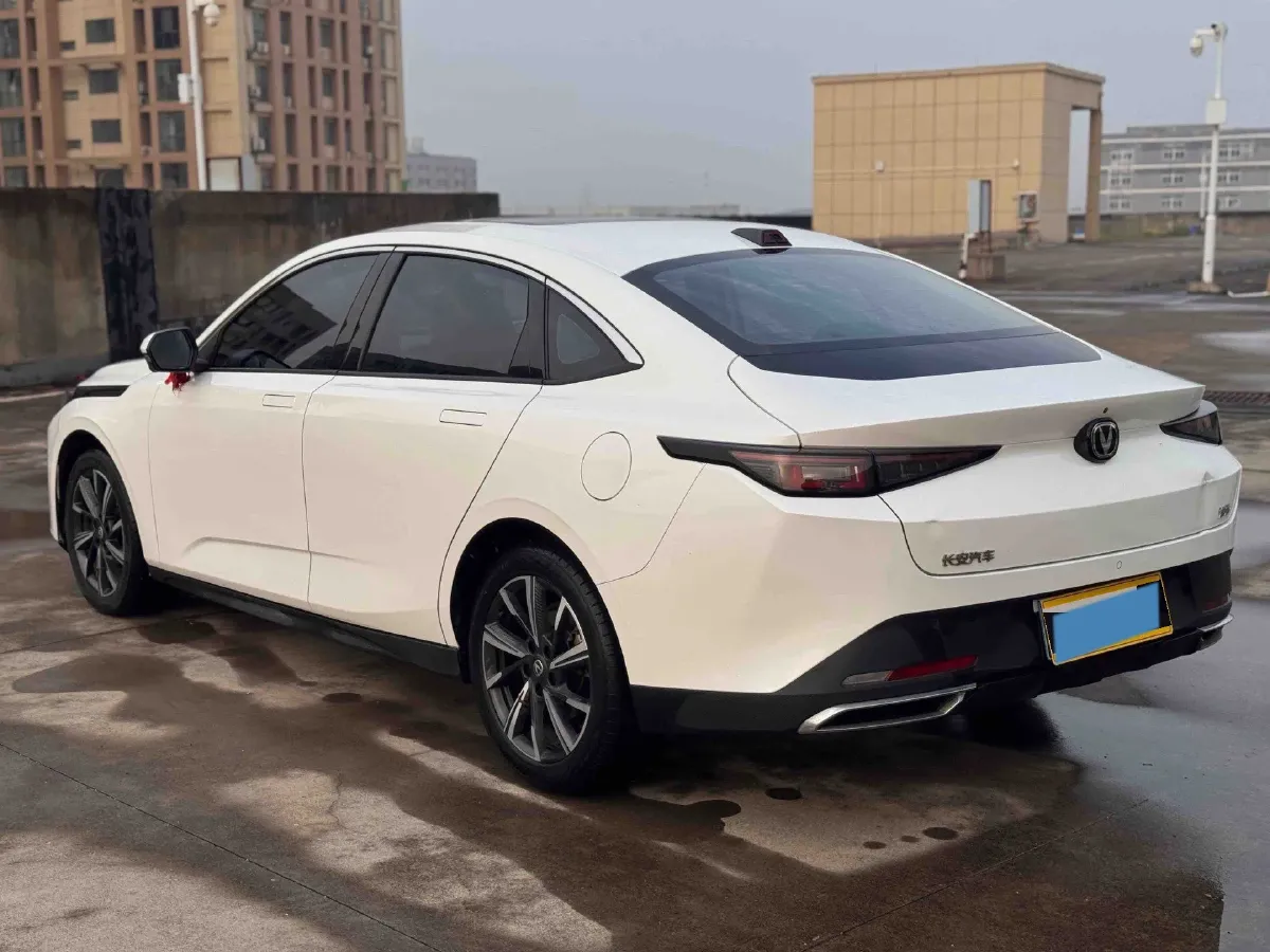 2023 ChangAn Oshan Z6 1.5T 188HP L4 7DCT,autocango,china used car exporter,china ev exporter,chinese used car exporter,chinese used ev exporter
