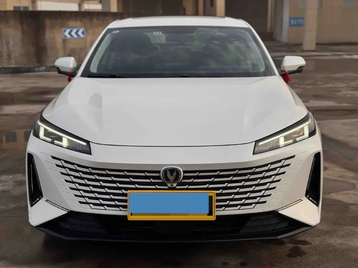 2023 ChangAn Oshan Z6 1.5T 188HP L4 7DCT,autocango,china used car exporter,china ev exporter,chinese used car exporter,chinese used ev exporter