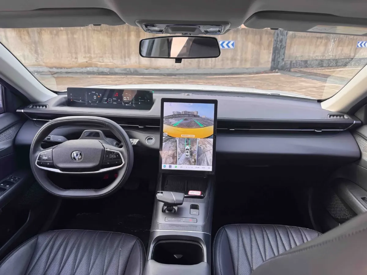 2023 ChangAn Oshan Z6 1.5T 188HP L4 7DCT,autocango,china used car exporter,china ev exporter,chinese used car exporter,chinese used ev exporter