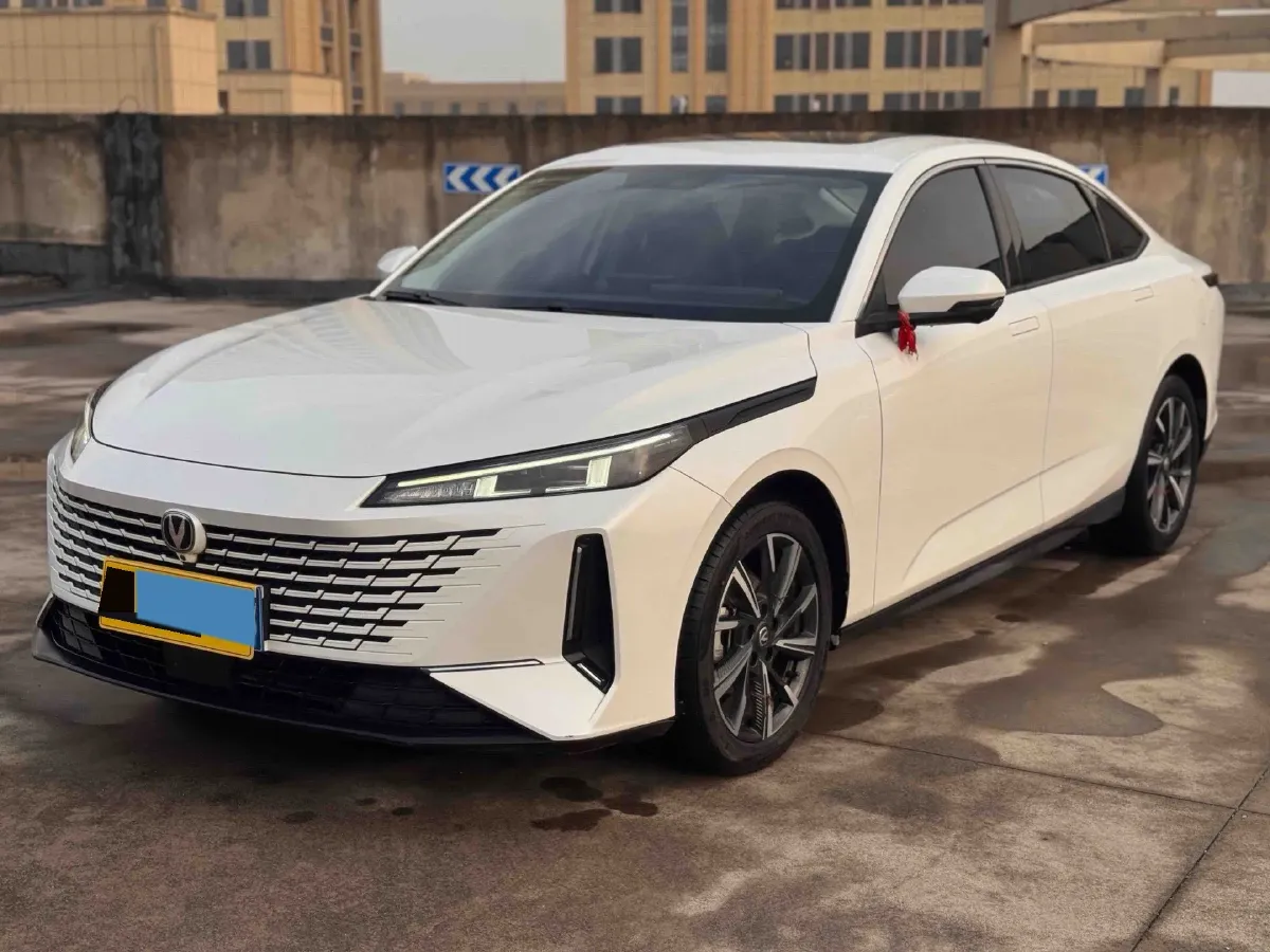 2023 ChangAn Oshan Z6 1.5T 188HP L4 7DCT,autocango,china used car exporter,china ev exporter,chinese used car exporter,chinese used ev exporter
