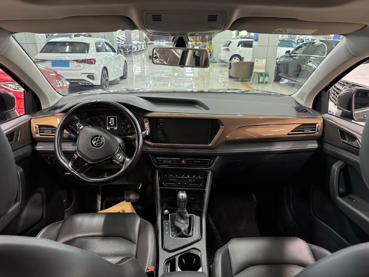 2021 Volkswagen Tharu 1.4T 150HP L4 7DCT,autocango,china used car exporter,china ev exporter,chinese used car exporter,chinese used ev exporter