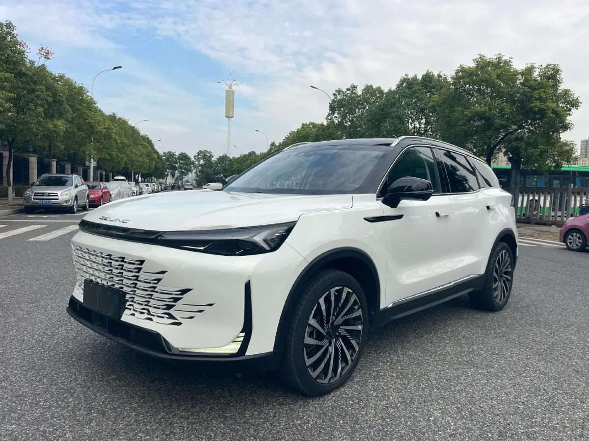 2023 BeiJing Auto X7 1.5T 188HP L4 7DCT,autocango,china used car exporter,china ev exporter,chinese used car exporter,chinese used ev exporter
