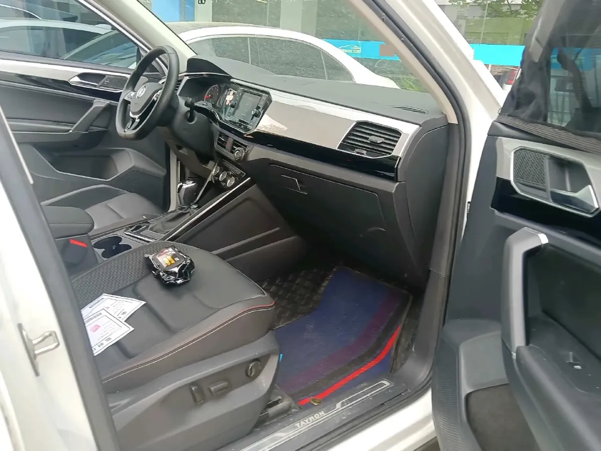 2019 Jeep Cherokee 2.0T 234HP L4 9AT,autocango,china used car exporter,china ev exporter,chinese used car exporter,chinese used ev exporter