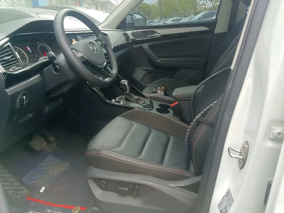 2019 Jeep Cherokee 2.0T 234HP L4 9AT,autocango,china used car exporter,china ev exporter,chinese used car exporter,chinese used ev exporter