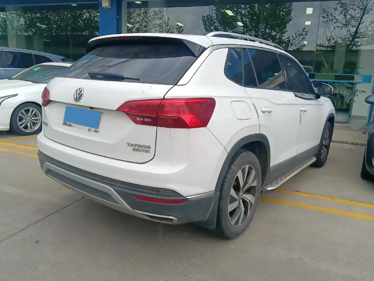 2019 Jeep Cherokee 2.0T 234HP L4 9AT,autocango,china used car exporter,china ev exporter,chinese used car exporter,chinese used ev exporter