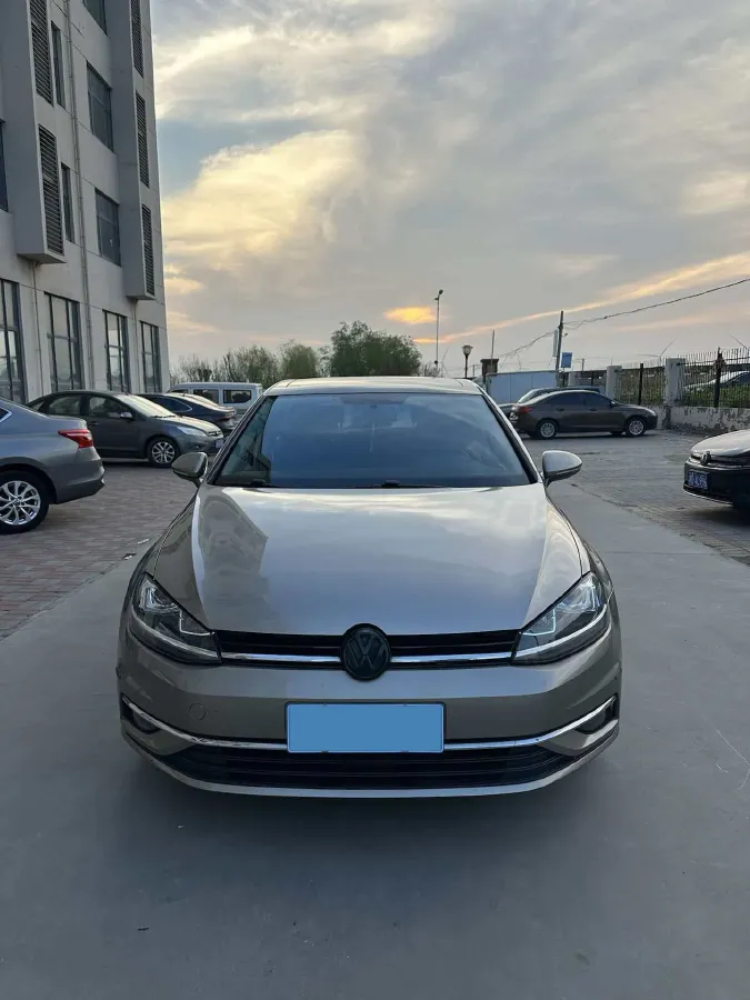 2018 Volkswagen Golf 1.4T 131HP L4 7DCT,autocango,china used car exporter,china ev exporter,chinese used car exporter,chinese used ev exporter