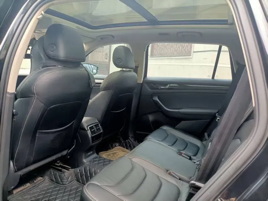 2018 Skoda Kodiak 2.0T 186HP L4 7DCT,autocango,china used car exporter,china ev exporter,chinese used car exporter,chinese used ev exporter