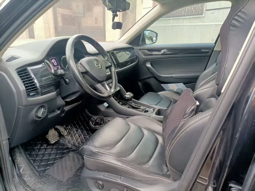 2018 Skoda Kodiak 2.0T 186HP L4 7DCT,autocango,china used car exporter,china ev exporter,chinese used car exporter,chinese used ev exporter