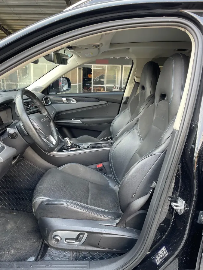 2019 LYNK&CO 01 EM-P 1.5T 180HP L3 7DCT PHEV 9.4KWH,autocango,china used car exporter,china ev exporter,chinese used car exporter,chinese used ev exporter