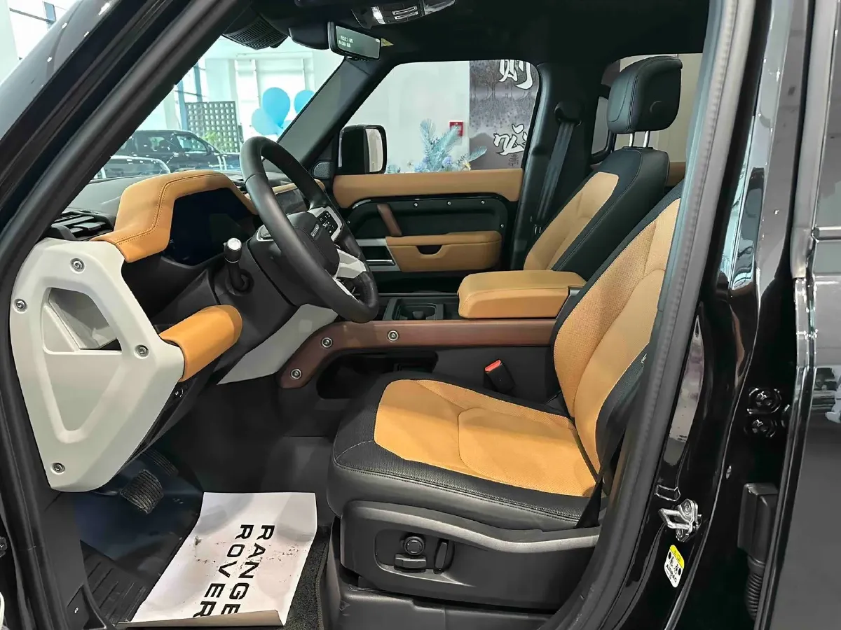 2024 Land Rover Defender 3.0T 400HP L6 8AT,autocango,china used car exporter,china ev exporter,chinese used car exporter,chinese used ev exporter