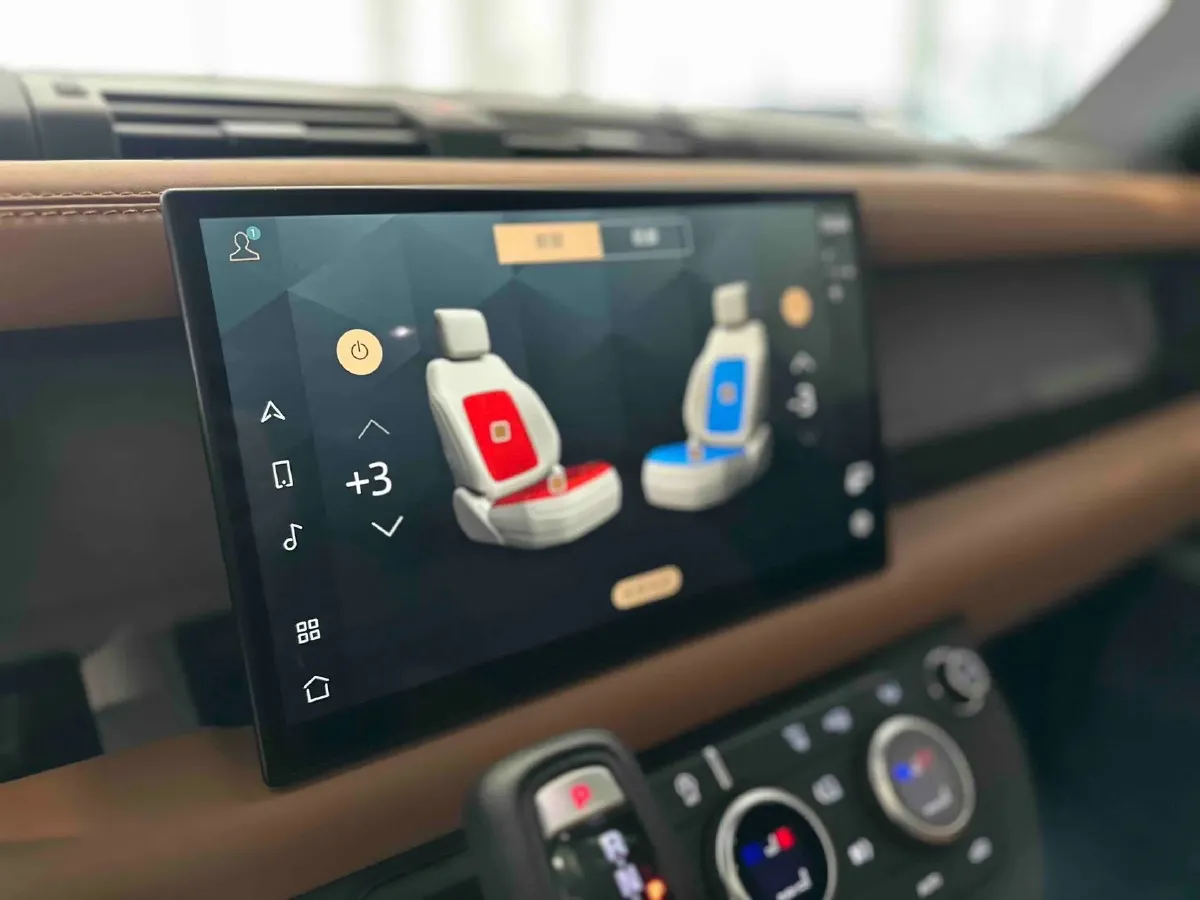 2024 Land Rover Defender 3.0T 400HP L6 8AT,autocango,china used car exporter,china ev exporter,chinese used car exporter,chinese used ev exporter