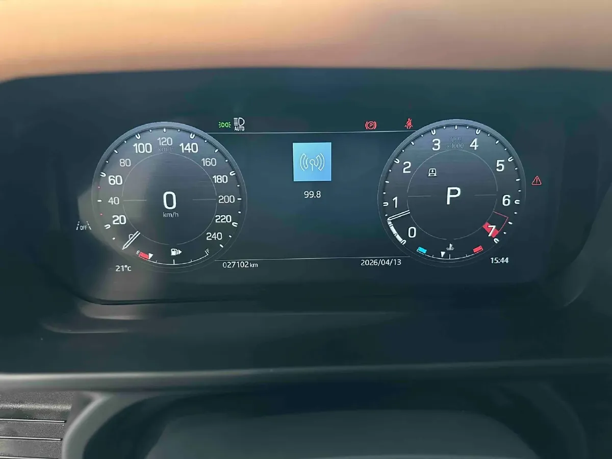 2024 Land Rover Defender 3.0T 400HP L6 8AT,autocango,china used car exporter,china ev exporter,chinese used car exporter,chinese used ev exporter