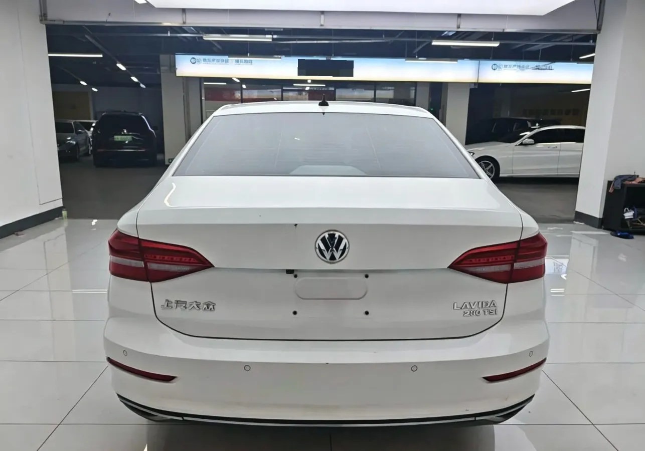 2018 Skoda Karoq 1.4T 150HP L4 7DCT,autocango,china used car exporter,china ev exporter,chinese used car exporter,chinese used ev exporter