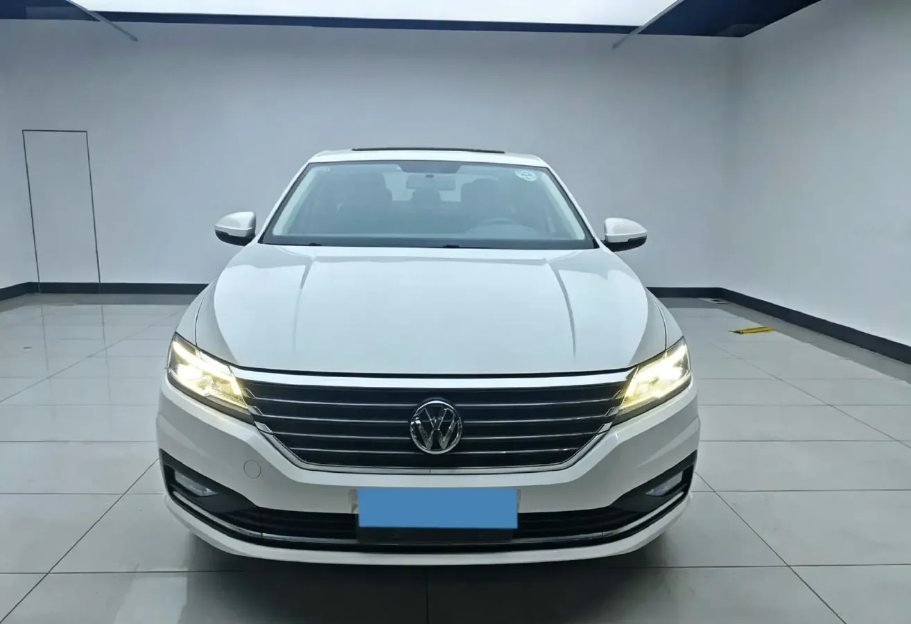 2018 Skoda Karoq 1.4T 150HP L4 7DCT,autocango,china used car exporter,china ev exporter,chinese used car exporter,chinese used ev exporter