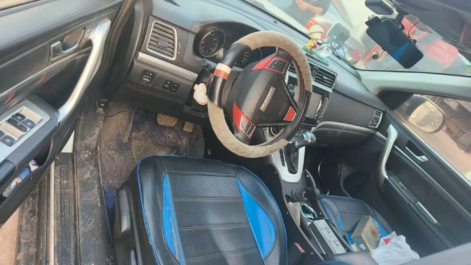 2019 Haval M6 1.5T 150HP L4 7DCT,autocango,china used car exporter,china ev exporter,chinese used car exporter,chinese used ev exporter