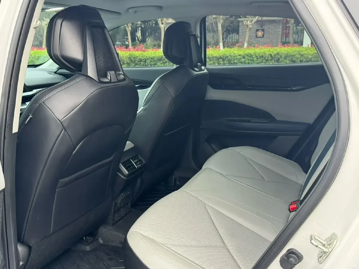 2023 ChangAn UNI-V iDD 1.5T 170HP L4 6TCT PHEV 18.4KWH,autocango,china used car exporter,china ev exporter,chinese used car exporter,chinese used ev exporter