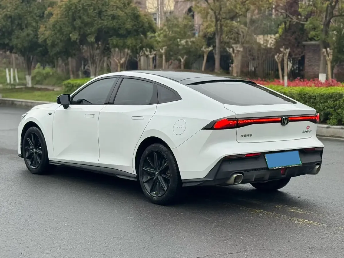 2023 ChangAn UNI-V iDD 1.5T 170HP L4 6TCT PHEV 18.4KWH,autocango,china used car exporter,china ev exporter,chinese used car exporter,chinese used ev exporter