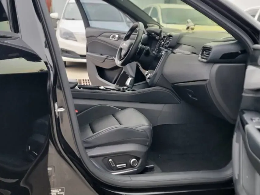 2022 LYNK&CO 03 1.5T 180HP L3 7DCT,autocango,china used car exporter,china ev exporter,chinese used car exporter,chinese used ev exporter