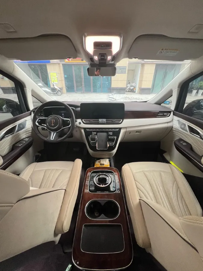 2023 HongQi HQ9 2.0T 252HP L4 8AT,autocango,china used car exporter,china ev exporter,chinese used car exporter,chinese used ev exporter