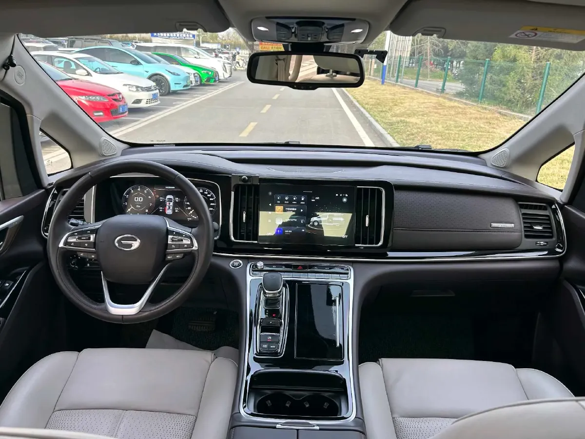 2021 GAC Trumpchi M8 2.0T 252HP L4 8AT,autocango,china used car exporter,china ev exporter,chinese used car exporter,chinese used ev exporter