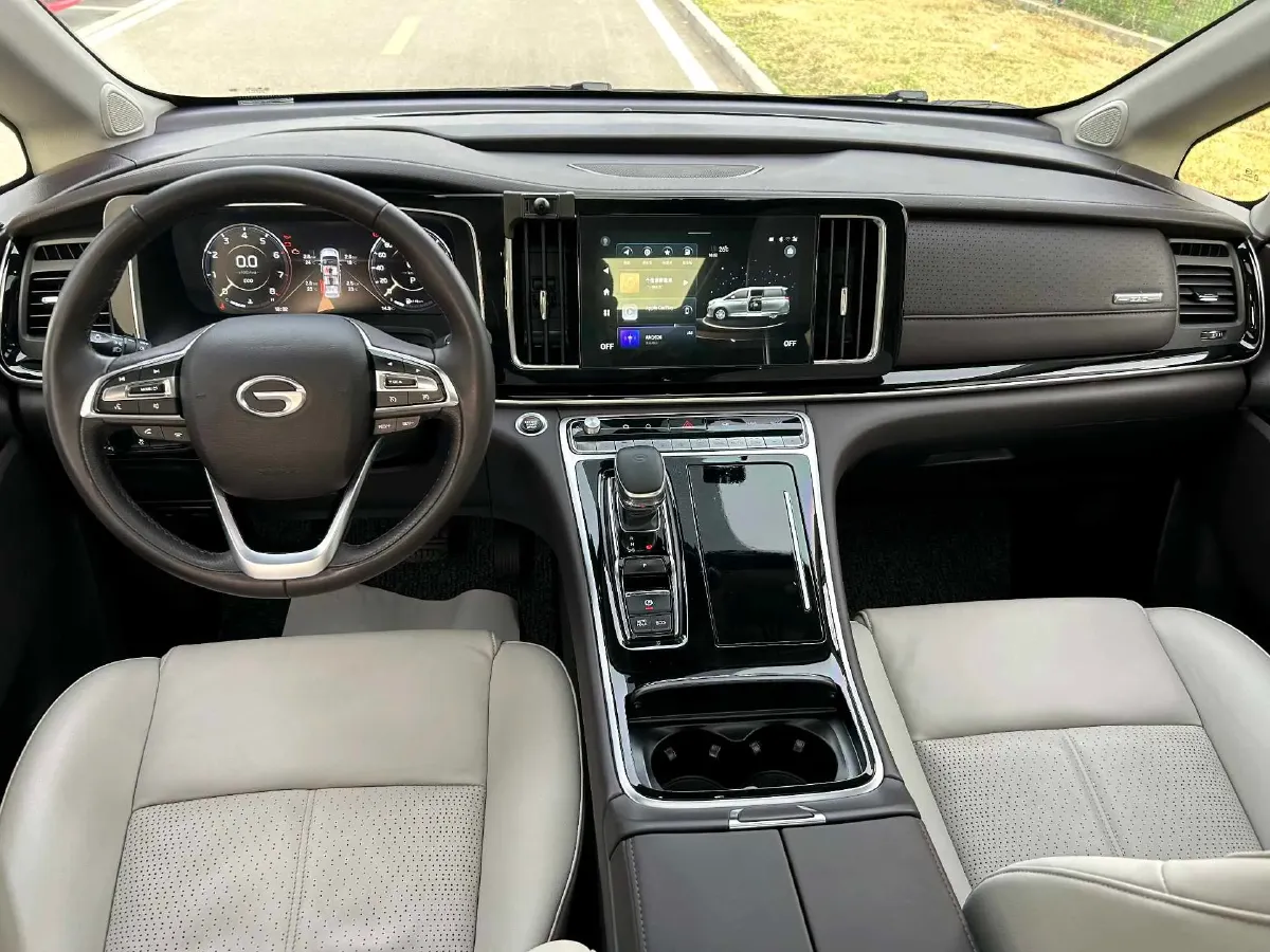 2021 GAC Trumpchi M8 2.0T 252HP L4 8AT,autocango,china used car exporter,china ev exporter,chinese used car exporter,chinese used ev exporter