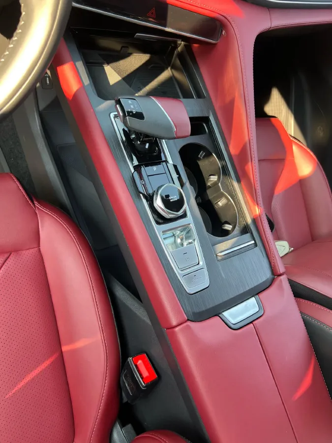 2022 ChangAn CS75 Plus 1.5T 178HP L4 6AT,autocango,china used car exporter,china ev exporter,chinese used car exporter,chinese used ev exporter