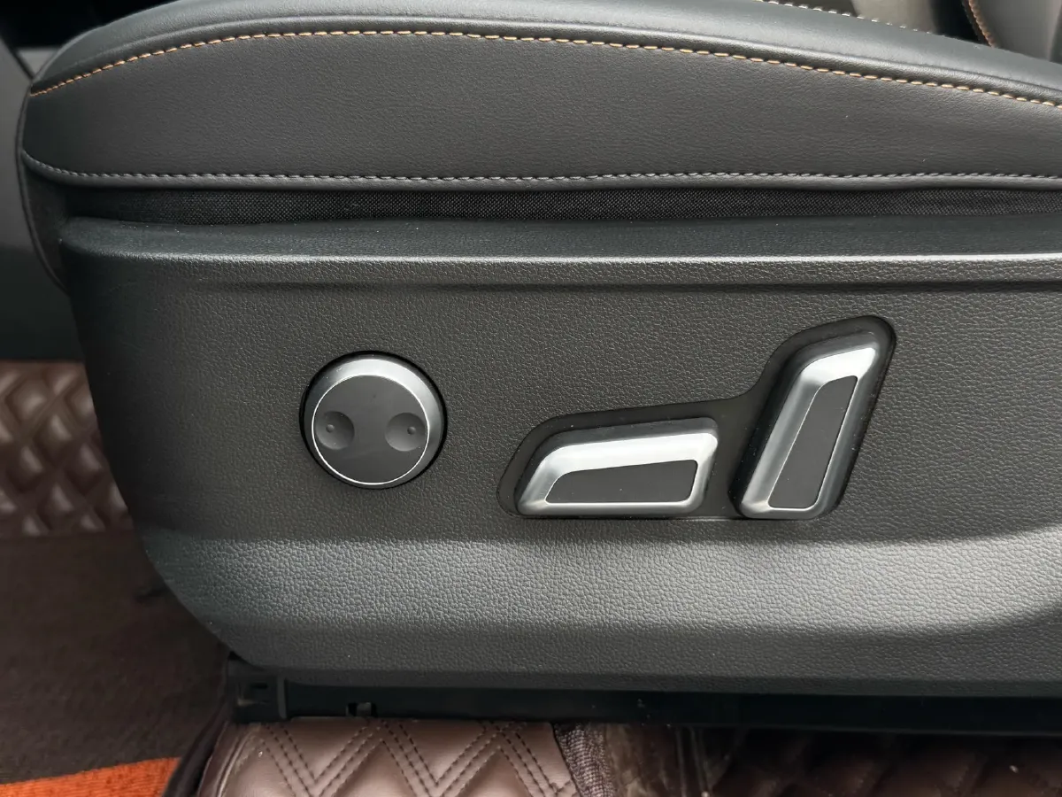 2021 Haval Dargo 1.5T 169HP L4 7DCT,autocango,china used car exporter,china ev exporter,chinese used car exporter,chinese used ev exporter