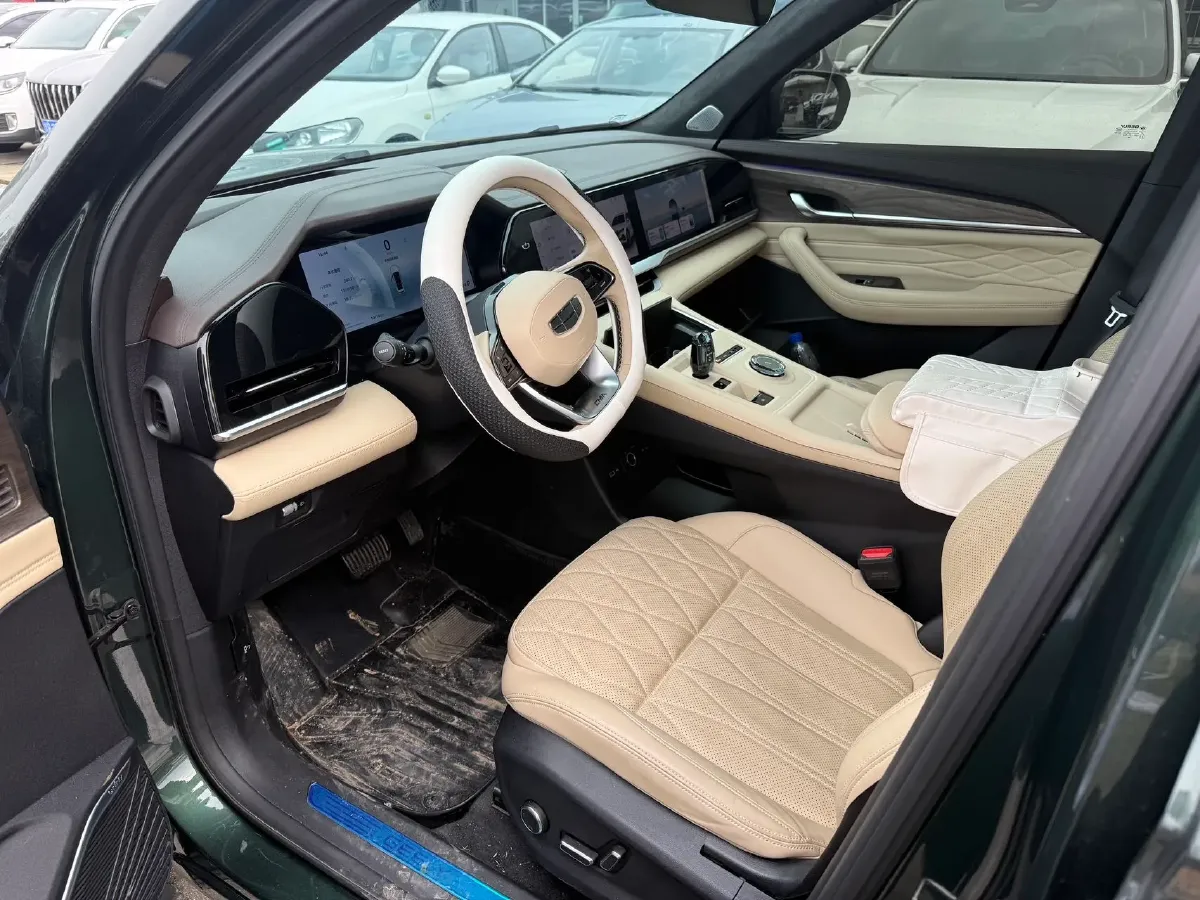 2025 Geely Monjaro 2.0T 238HP L4 8AT,autocango,china used car exporter,china ev exporter,chinese used car exporter,chinese used ev exporter