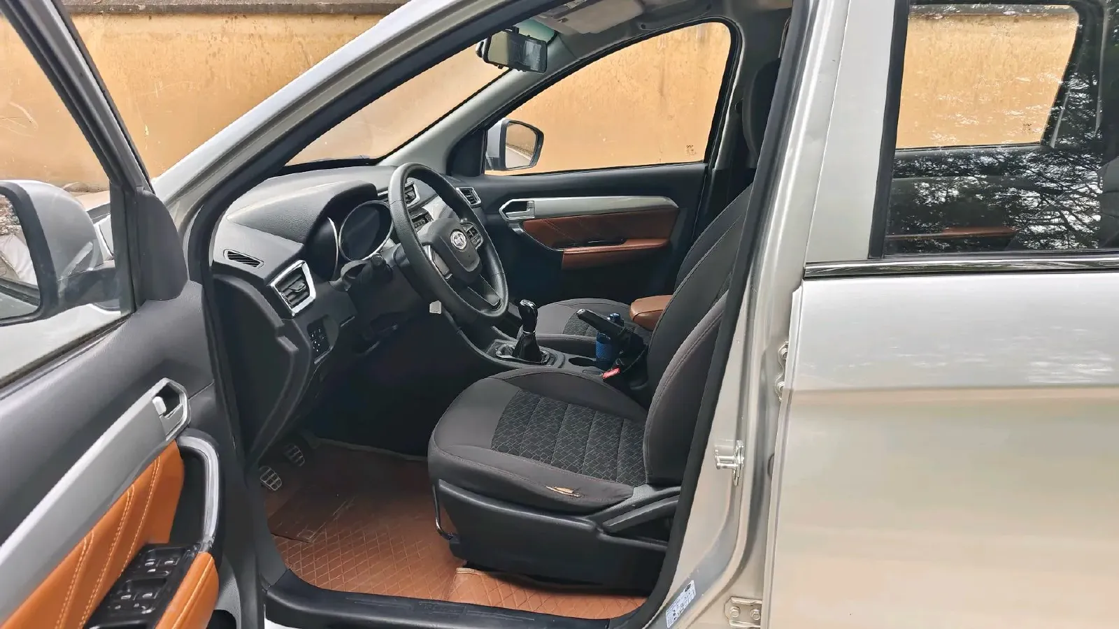 2020 Karry K60 1.5T 156HP L4 5MT,autocango,china used car exporter,china ev exporter,chinese used car exporter,chinese used ev exporter